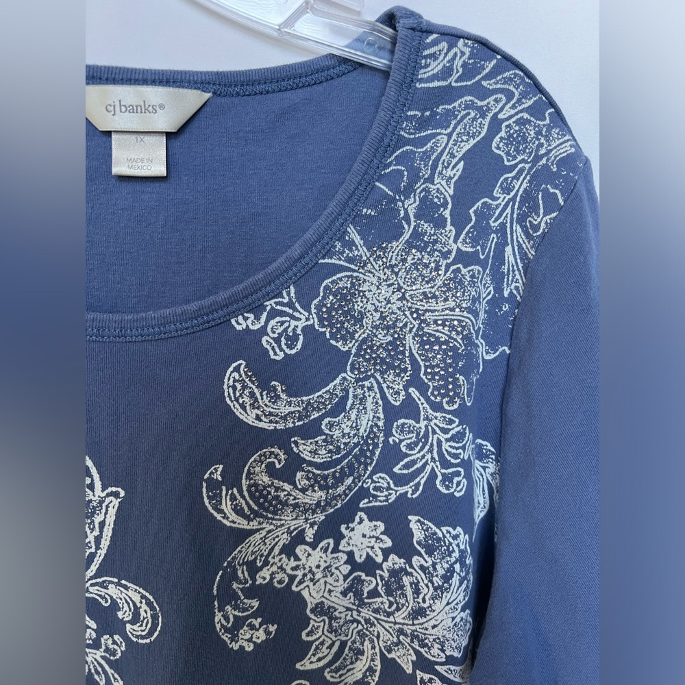 CJ Banks Womens Short Sleeve Embellished Floral Blue White Top 1X - Picture 5 of 7